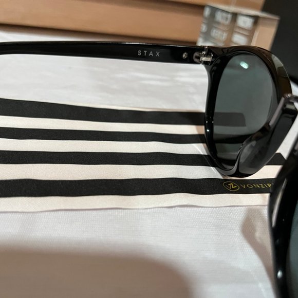 VonZipper Stax sunglasses (black frame/vintage gray lenses) - Picture 4 of 7